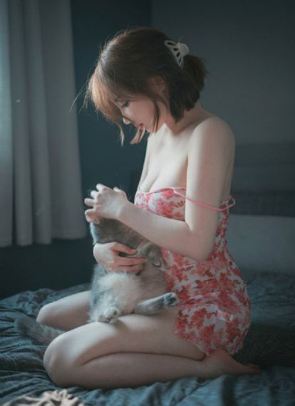 女子刷到寻人视频崩溃:和我女儿太像